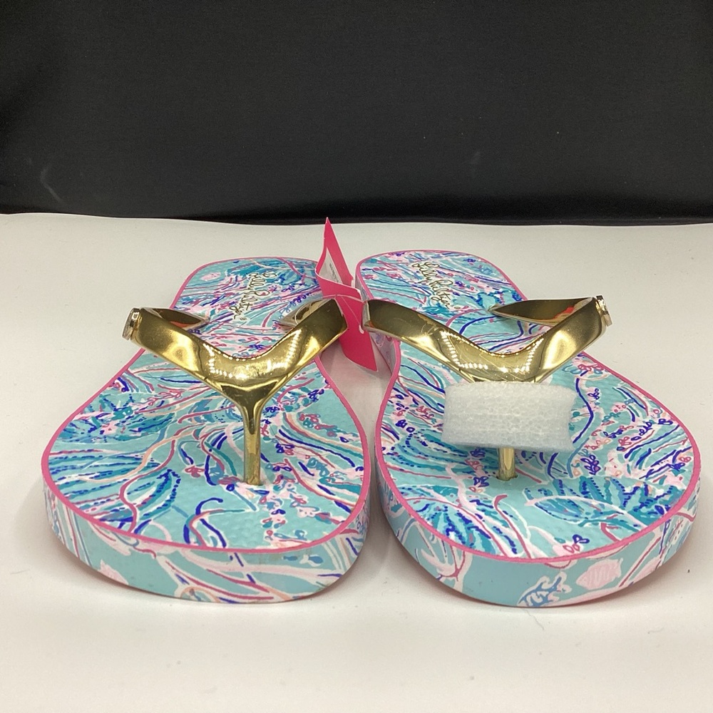 NWT Lilly Pulitzer Blue Pool Flip Flops